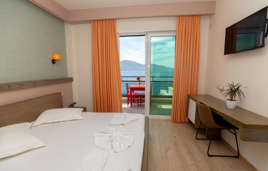 DOUBLE ROOM Sea View