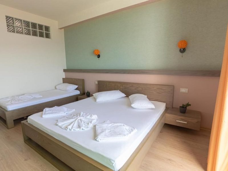 TRIPLE ROOM Sea View