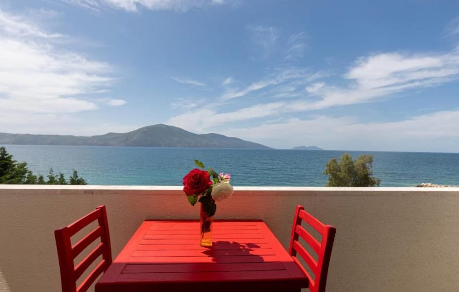 TRIPLE ROOM Sea View