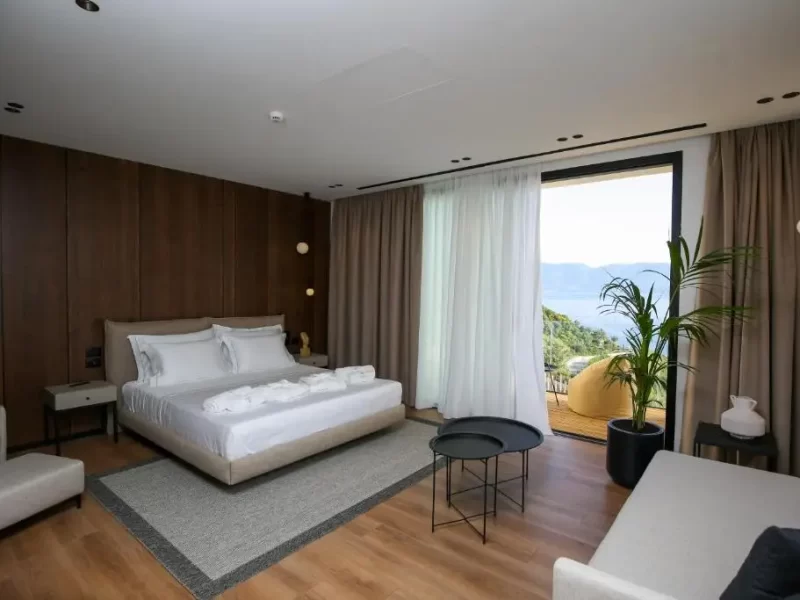 Junior suite with Balcony,Sea View and Pool View