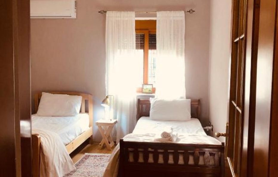 Qemal Stafa Apartment